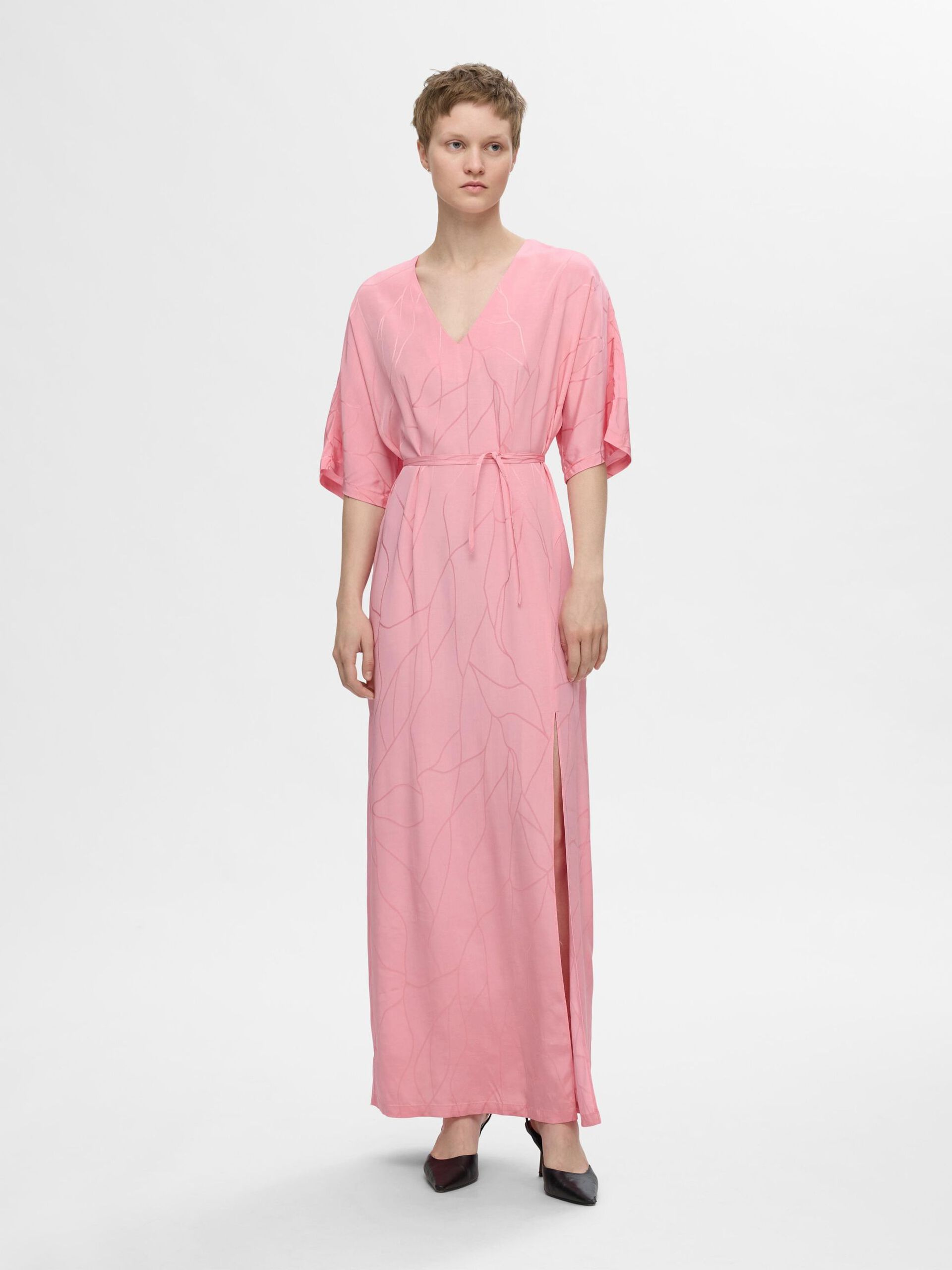 selected femme pleated maxi dress Maxi Dresses | Long-sleeved & Sleeveless