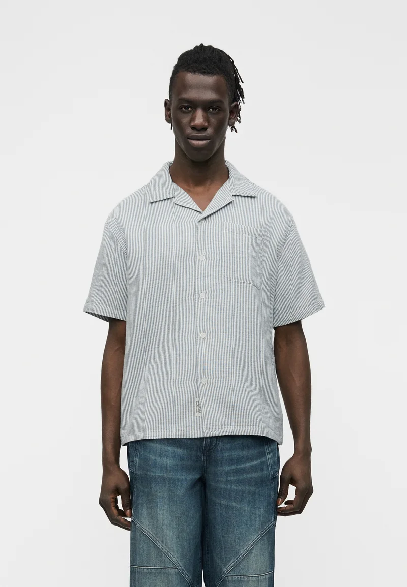 Guess jeans boy shirt