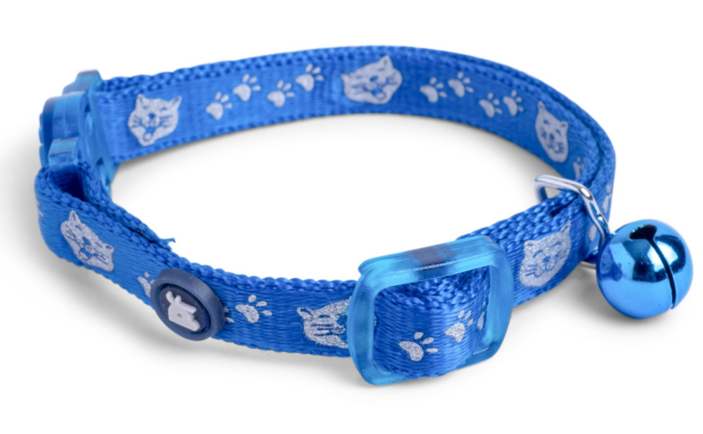 Blue reflective cat collar