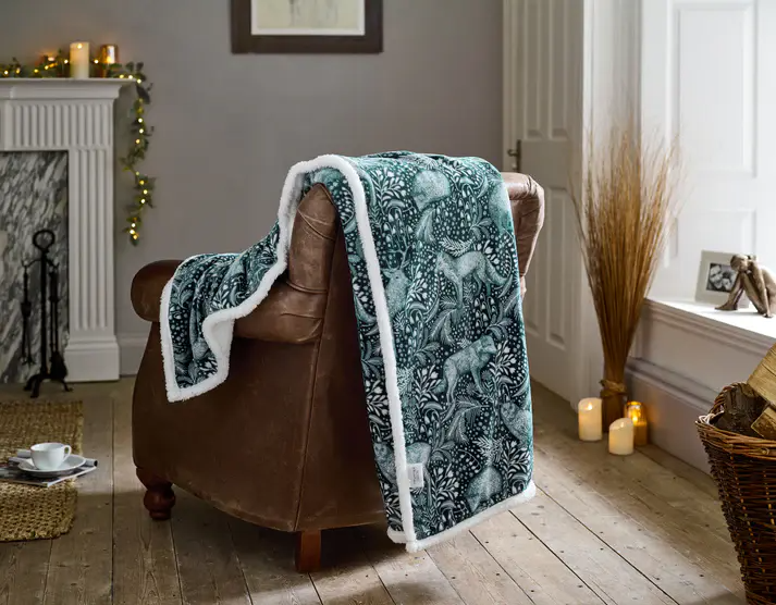 Woodland folk throw green