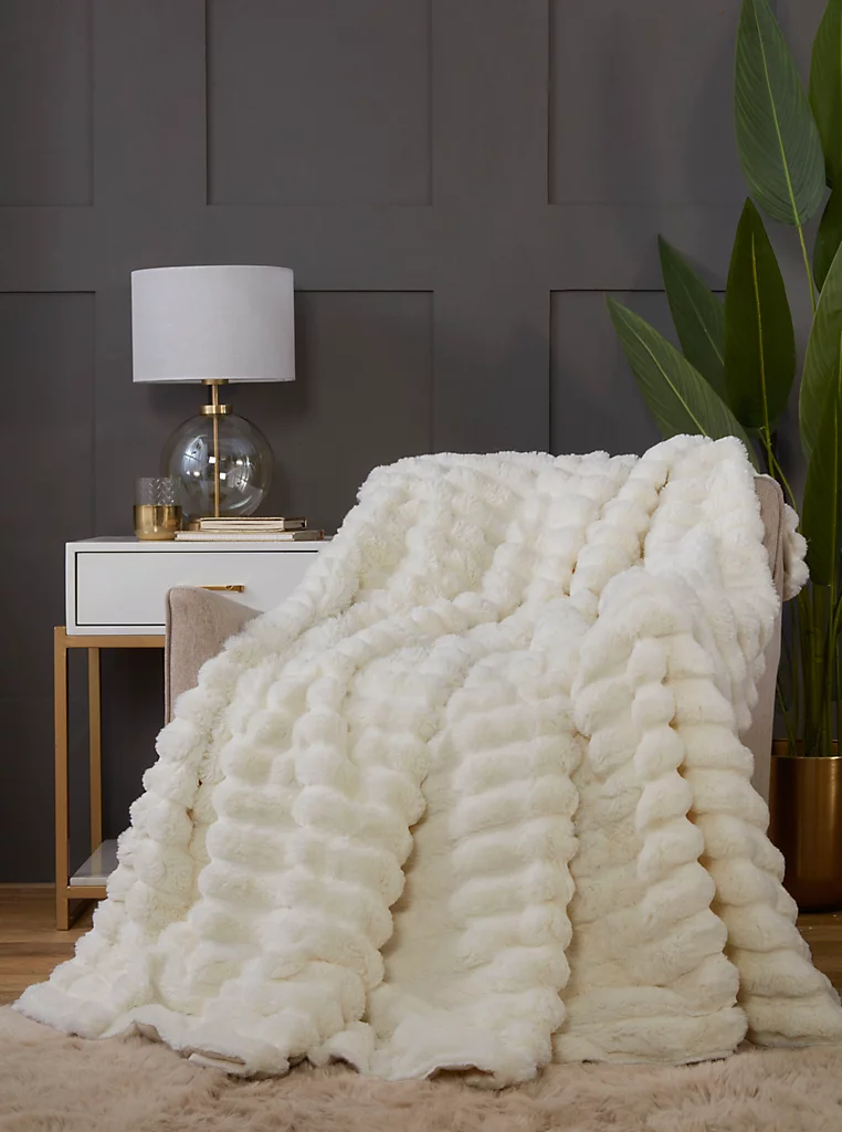 Rapport Rabbit Fur Throw 150X200Cm Vanilla Cream